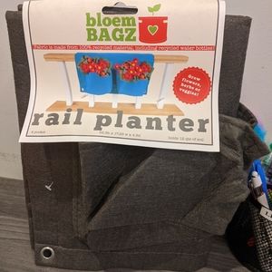 Bloem bagz railing planter
